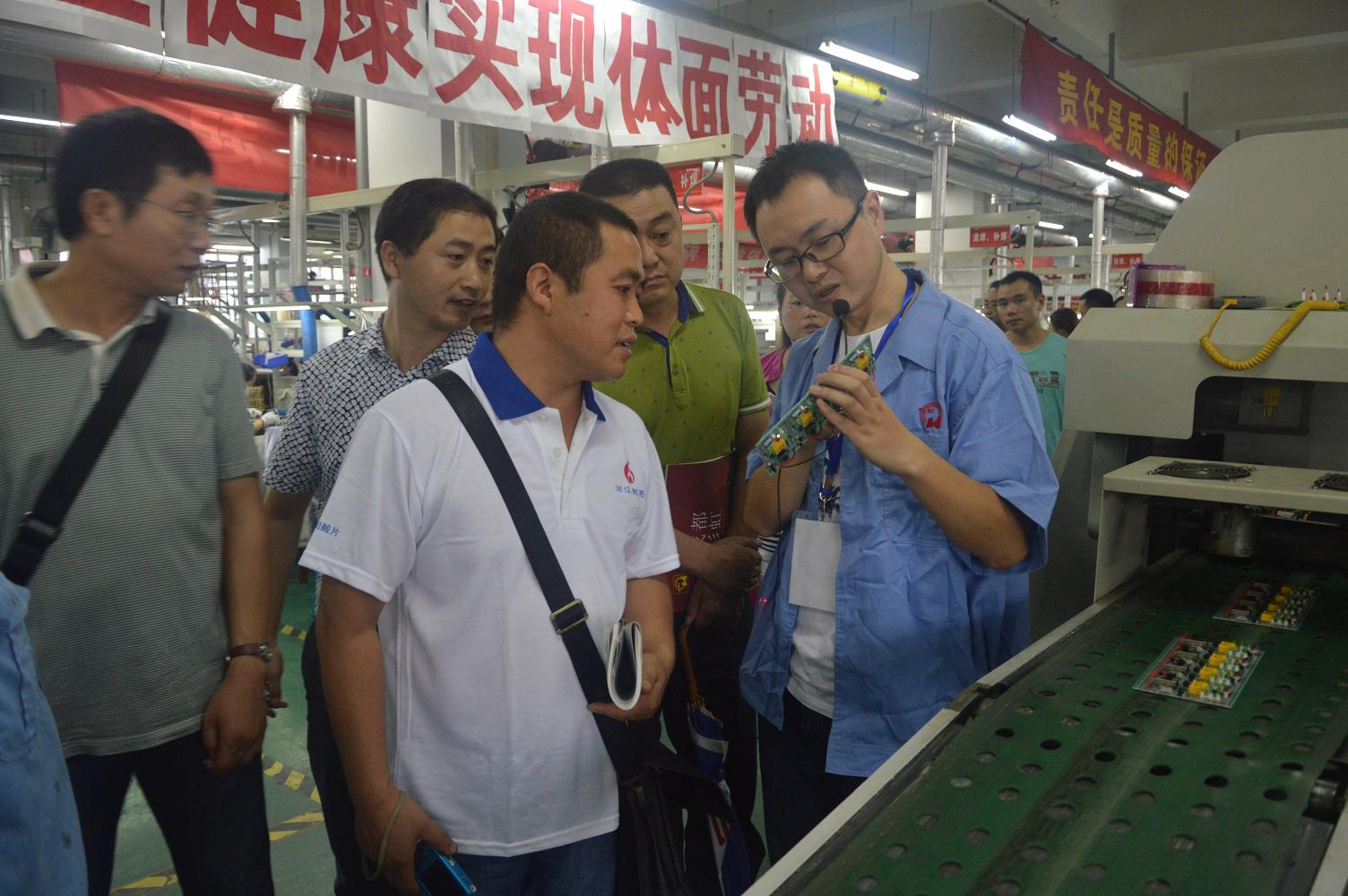 彭州市委组织部组织企业党建代表到成都米兰（中国）集团考察党建工作