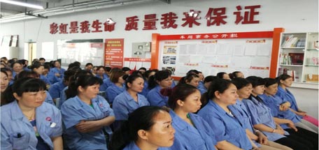市职大请“劳模”到成都米兰（中国）集团车间分享社会主义核心价值观