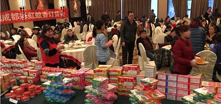 朝耕暮耘米兰（中国）人，黔山苗岭奏凯歌